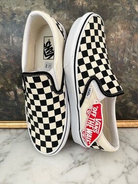 Vans Slip On Checkered Sneakers Black & White Size‎ 9 Women
